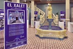 Font a l’interior del Xalet davant l’escala  senyorial que dona pas al pis superior