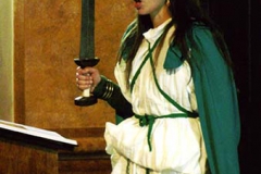 Mireia Marí interpreta la Sibil·la a la representació d’Alfara del Patriarca