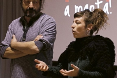 Membres d’Artxiviu expliquen el projecte