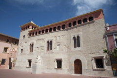 Façana principal del Castell d’Alfara del Patriarca