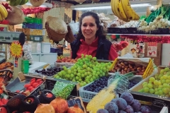 Raquel Paniagua a la seua parada de fruites i verdures