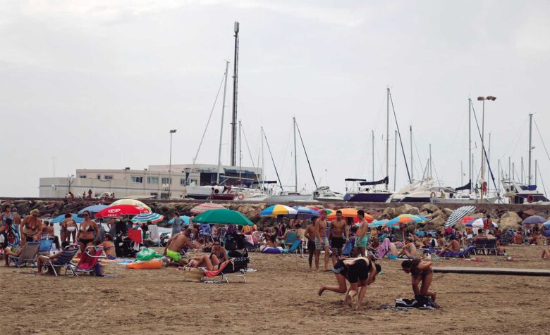 Platja Nord i port esportiu de la Pobla de Farnals